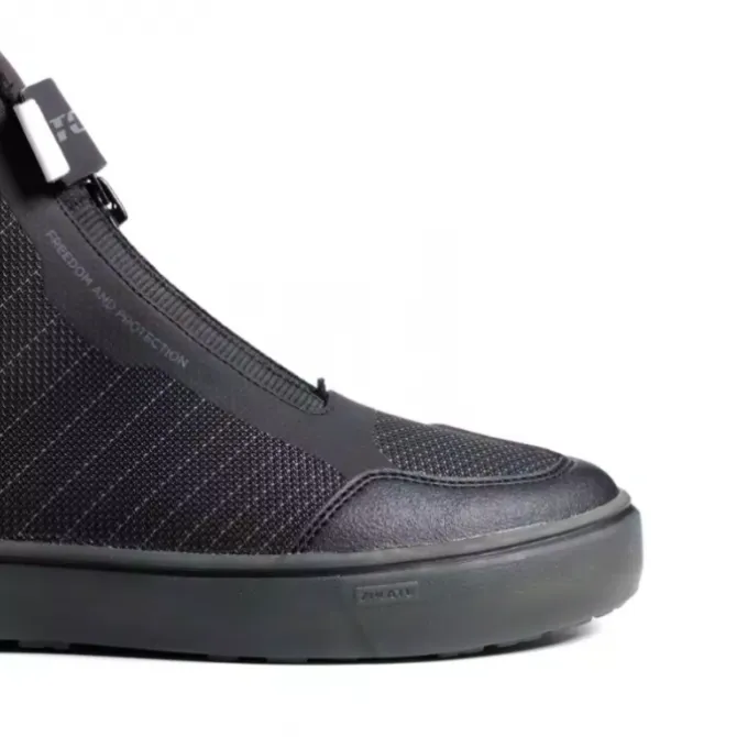 Scarpa Ikasu 2 WP Nero Bianco
